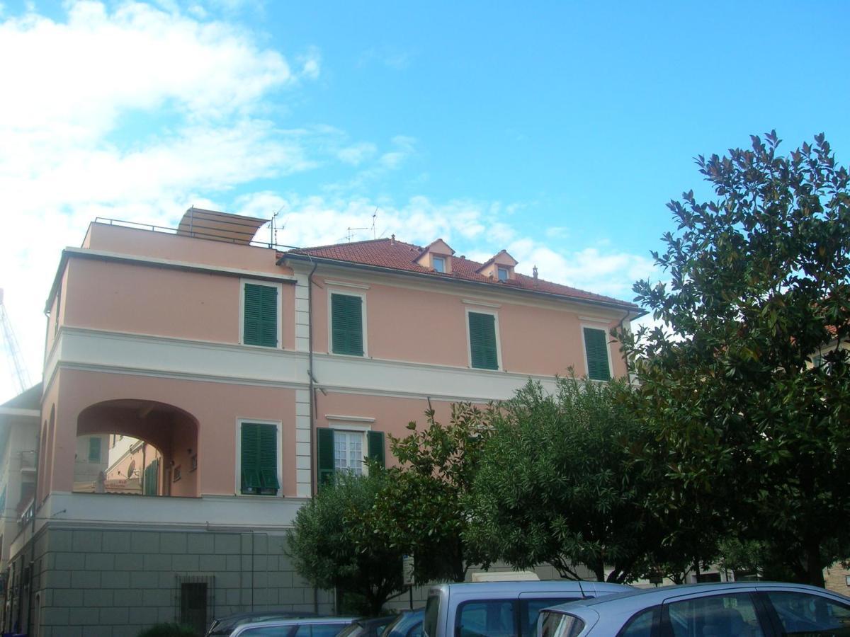 Bed and Breakfast Ghiro Ghiotto Pietra Ligure Zewnętrze zdjęcie